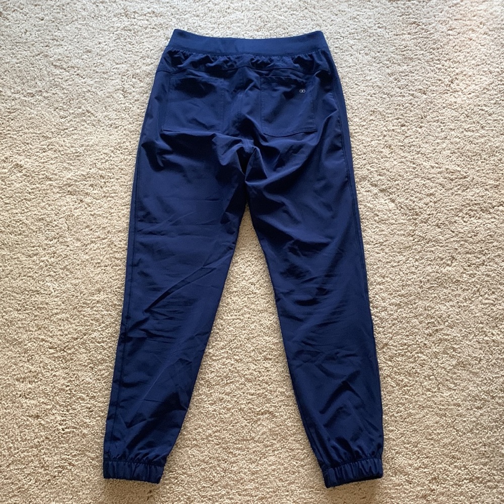 Navy blue Allura by Cherokee Uniforms scrub set - top size M, bottoms size S - Picture 12 of 14